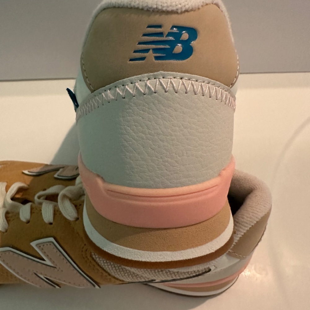 Ne wBalance 966